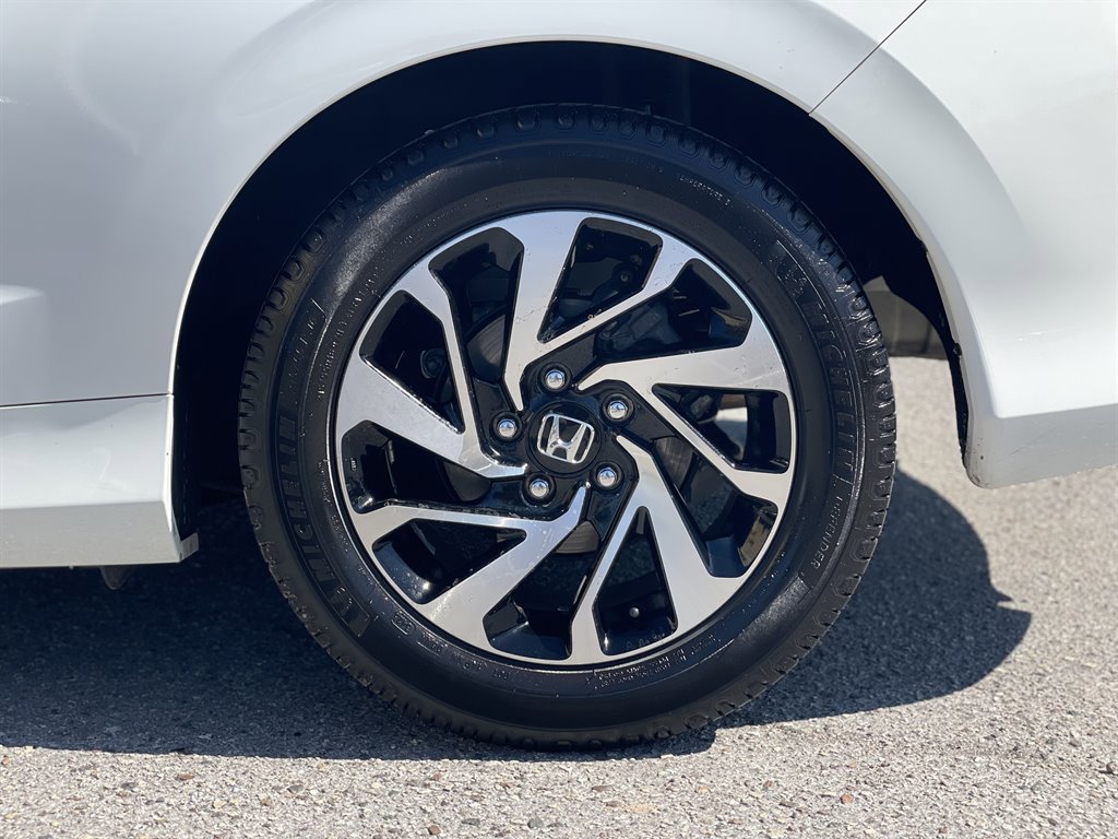 Used 2018 Honda Civic LX image 33