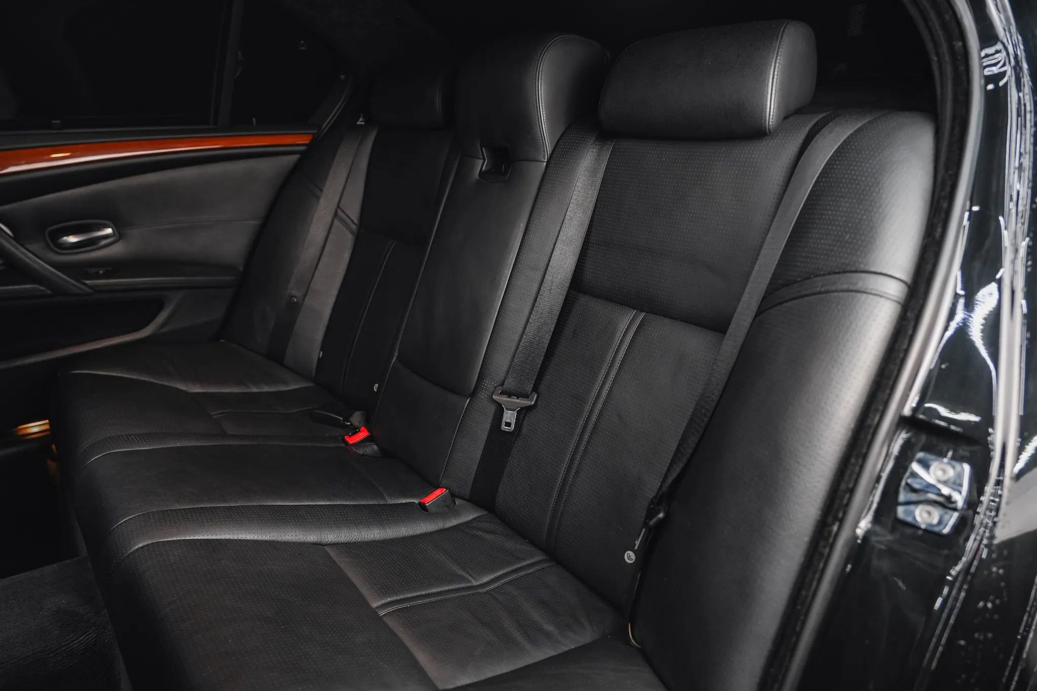 Used 2008 BMW M5 RWD image 40