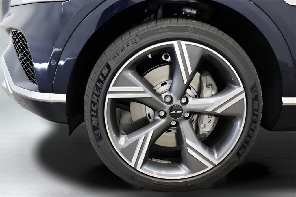 New 2025 Genesis GV80 2.5T Prestige image 3