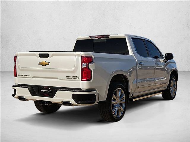 Used 2022 Chevrolet Silverado 1500 High Country w/ High Country Premium Package AWD/4WD image 5