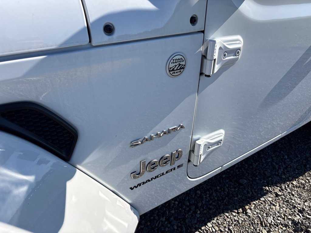 Used 2024 Jeep Wrangler Unlimited Sahara AWD/4WD image 4