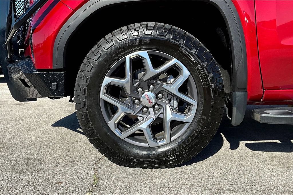 Used 2023 GMC Sierra 1500 SLT w/ SLT Premium Package AWD/4WD image 8
