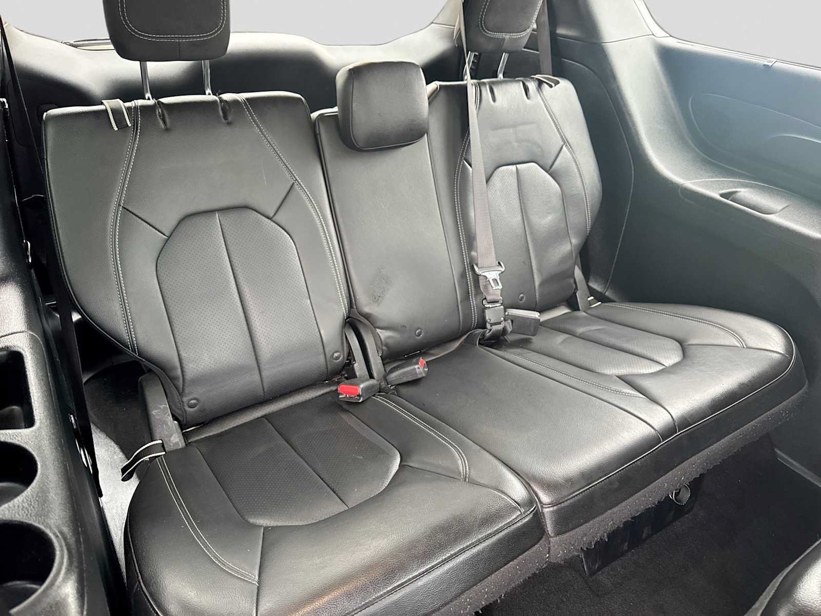 Used 2018 Chrysler Pacifica Touring-L w/ Advanced Safetytec Group FWD image 21