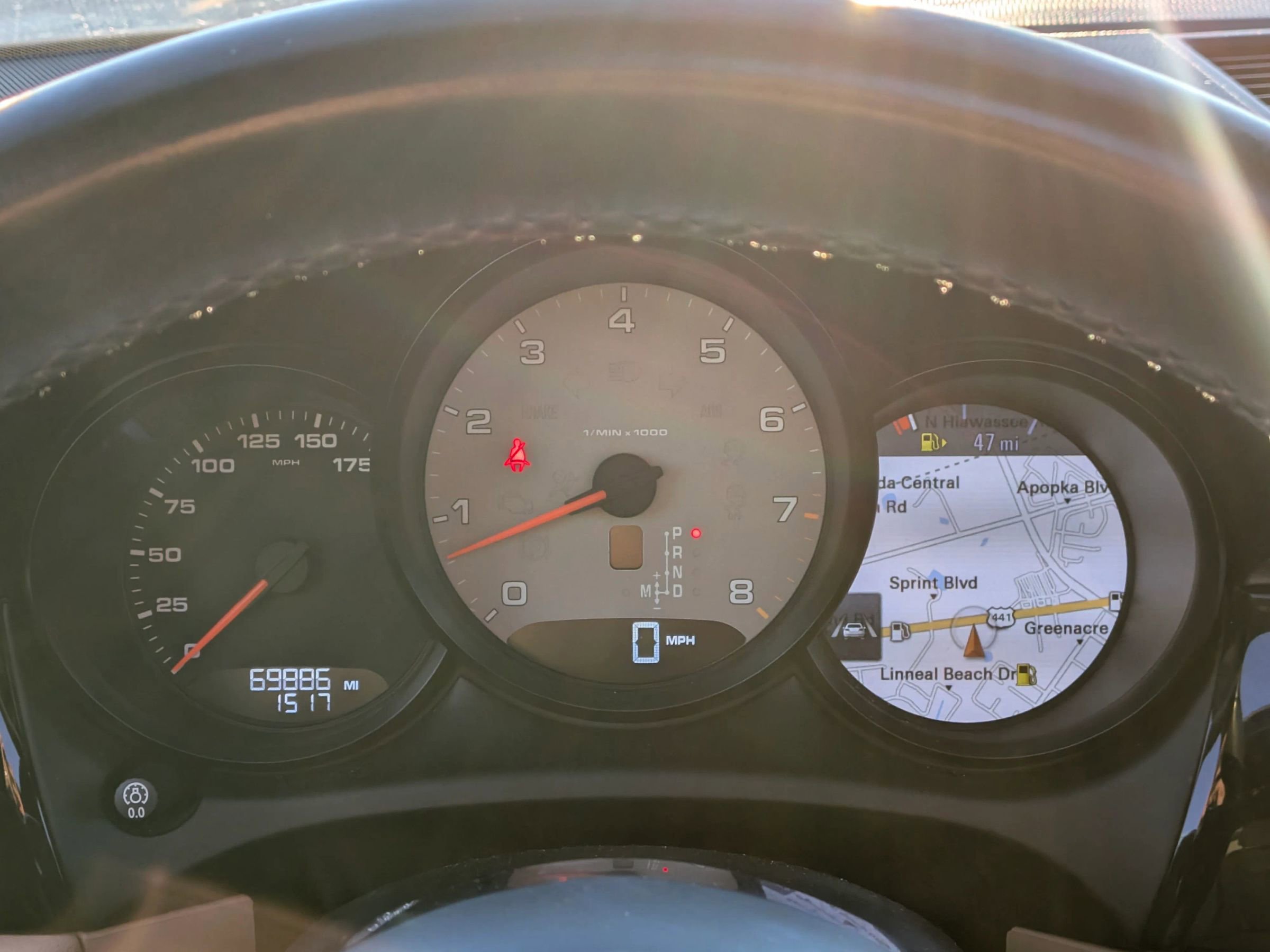 Used 2017 Porsche Macan S image 12