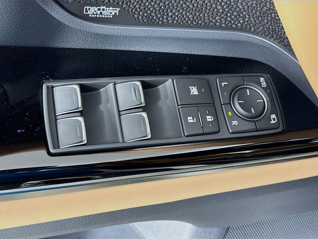 New 2025 Lexus LX 700h Luxury image 19