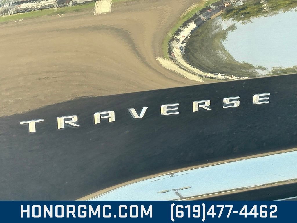 Used 2024 Chevrolet Traverse LT image 9