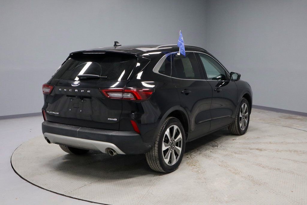 Used 2025 Ford Escape Platinum image 11