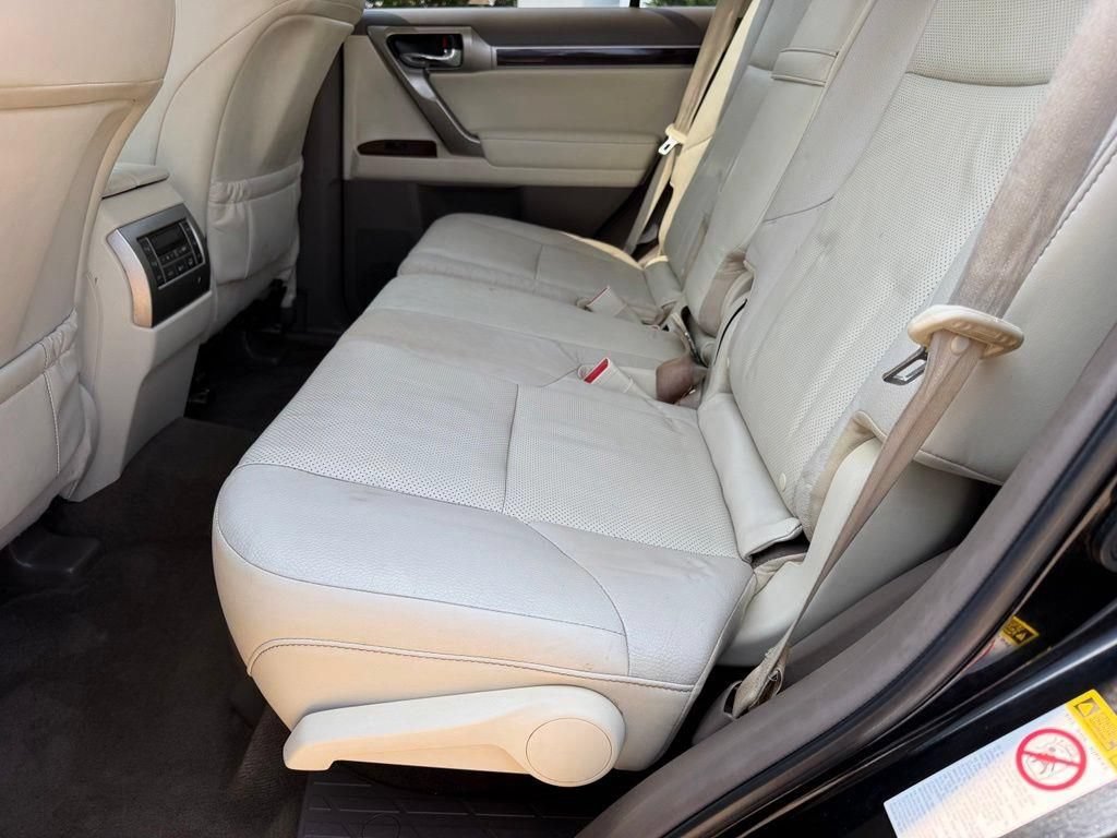 Used 2015 Lexus GX 460 w/ Premium Package AWD/4WD image 10