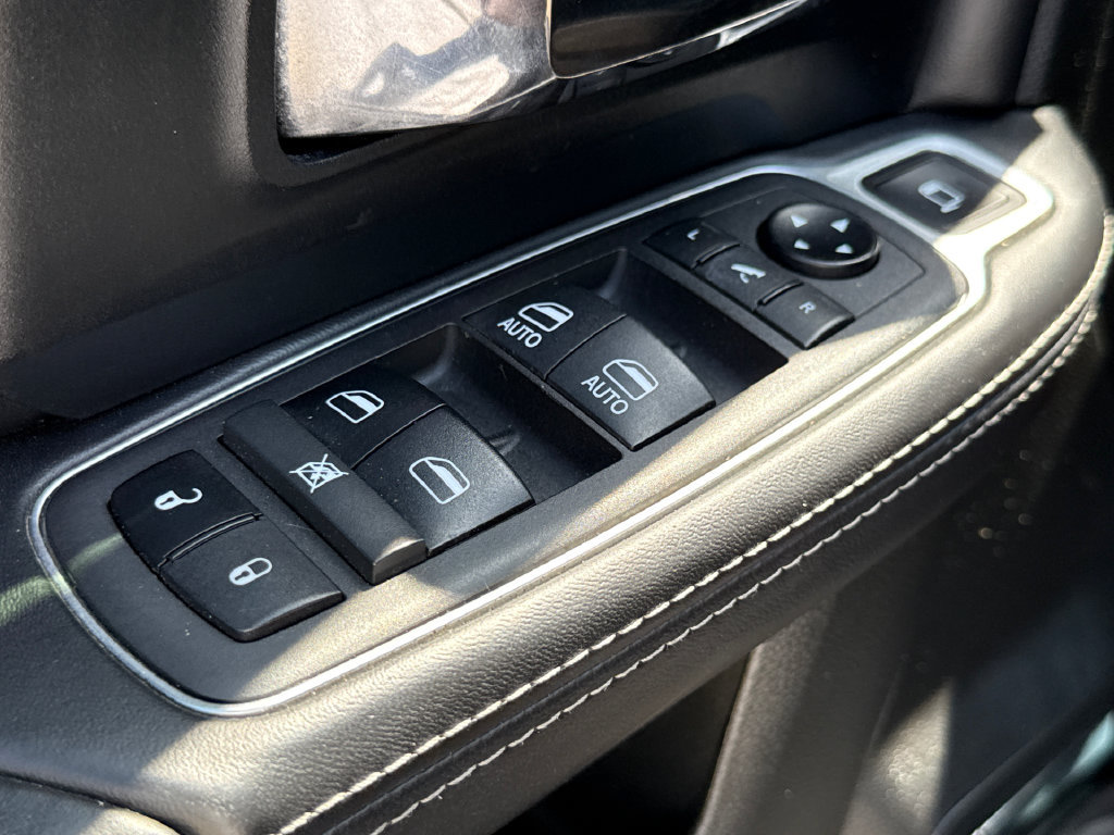 Used 2022 RAM 3500 Limited AWD/4WD image 18