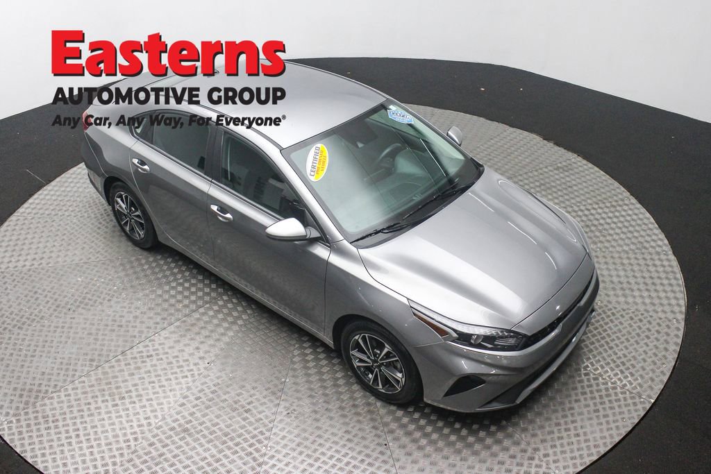 Used 2024 Kia Forte LXS image 3