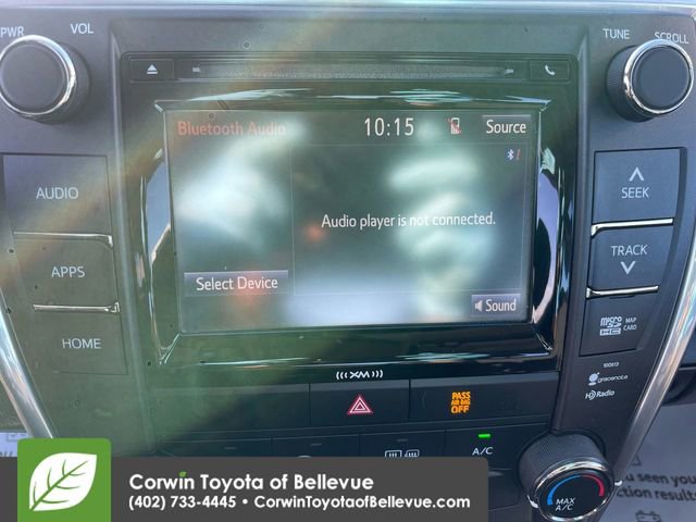 Used 2017 Toyota Camry SE w/ Moonroof Package image 21