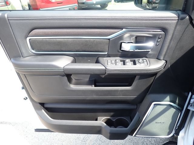 New 2027 RAM 2500 Laramie w/ Night Edition AWD/4WD image 17