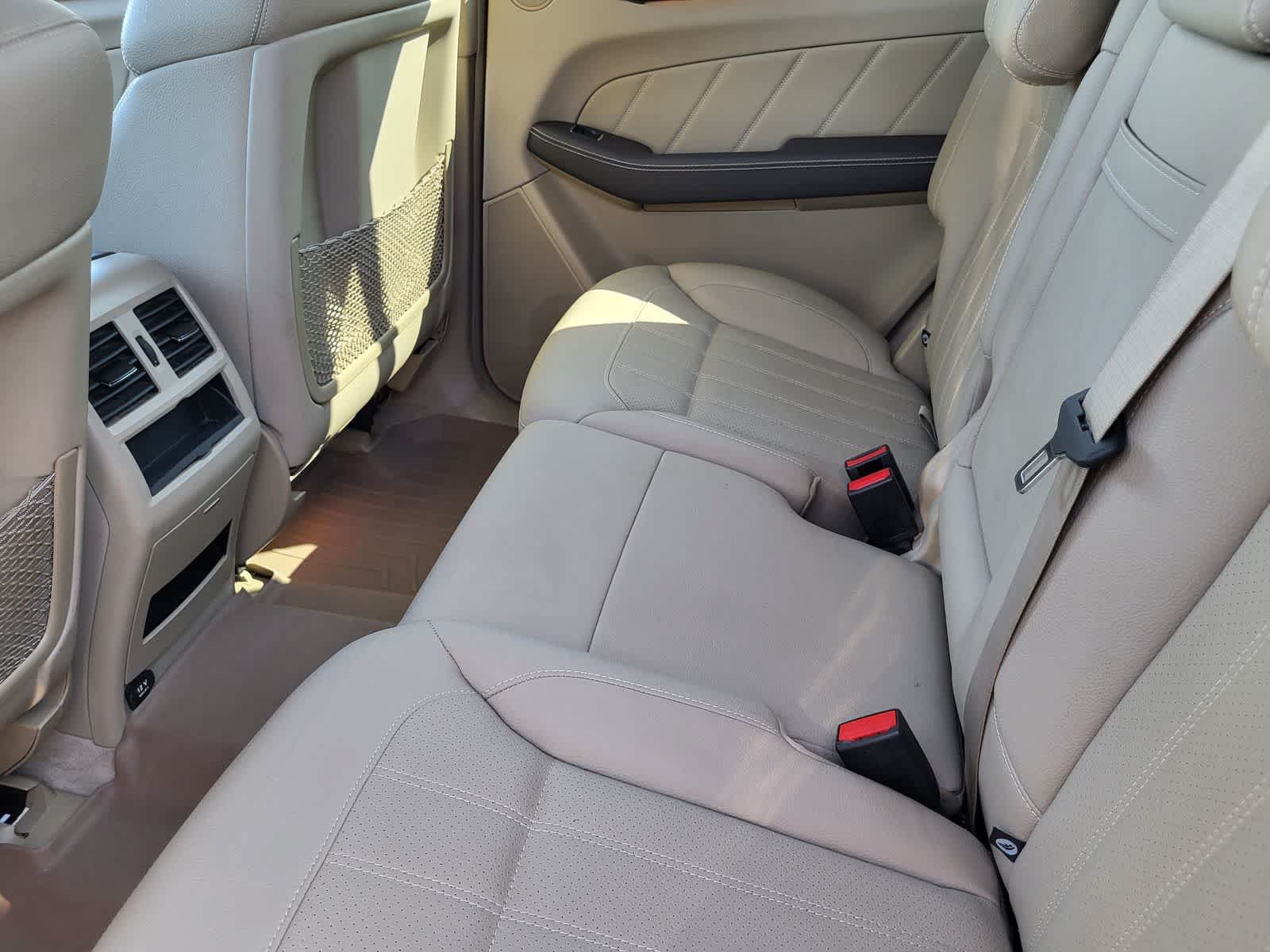 Used 2015 Mercedes-Benz GL 450 4MATIC image 26