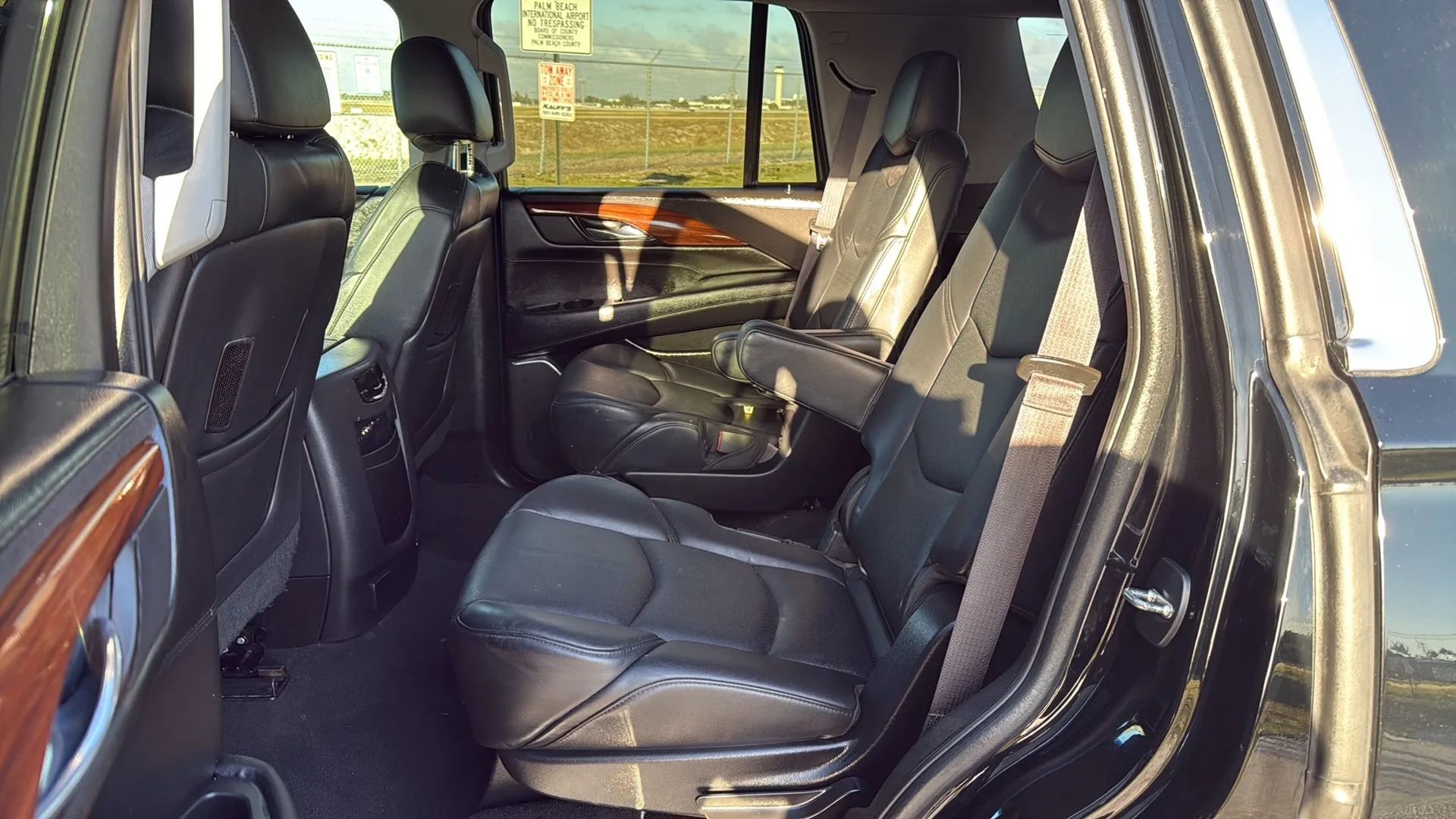 Used 2015 Cadillac Escalade Premium RWD image 12