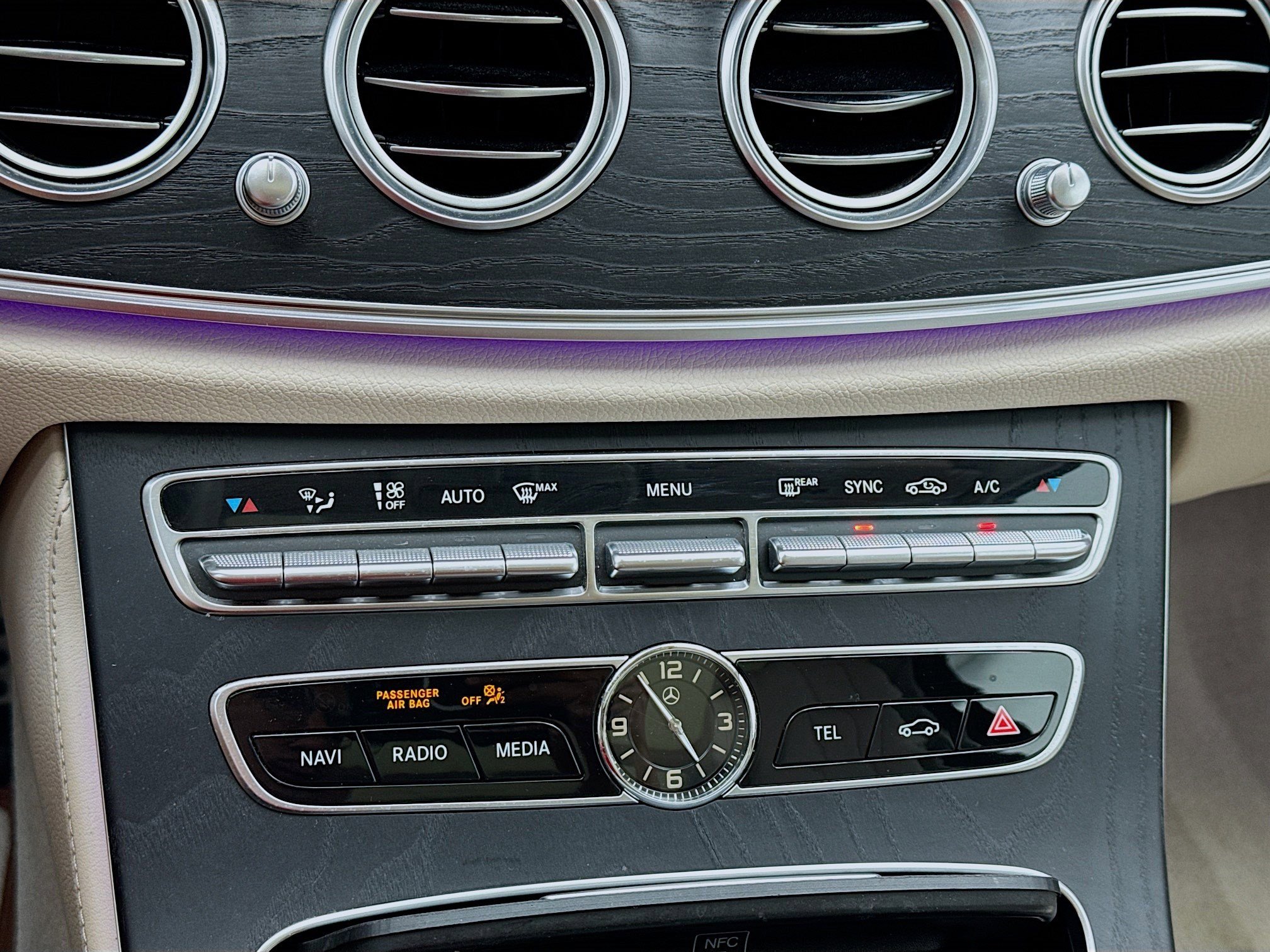 Used 2019 Mercedes-Benz E 450 4MATIC Wagon image 12