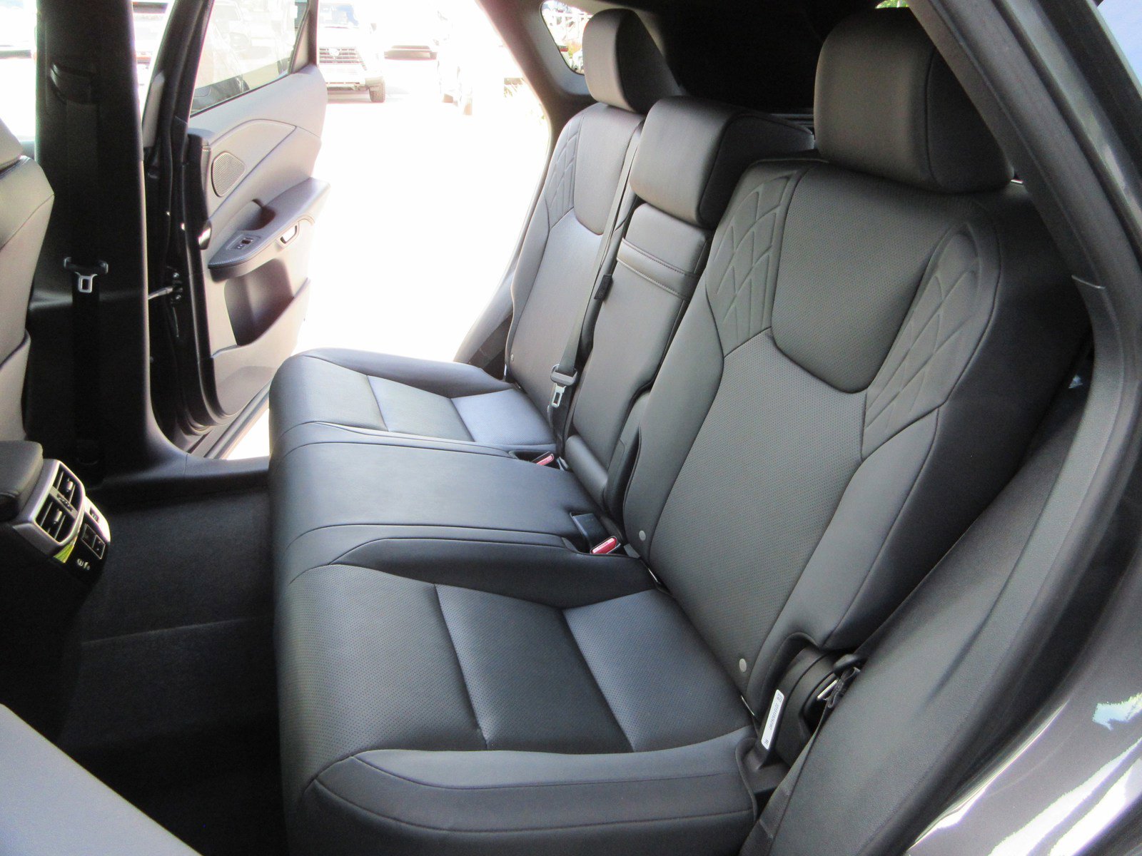 Used 2025 Lexus RX 350h w/ Convenience Package AWD/4WD image 22