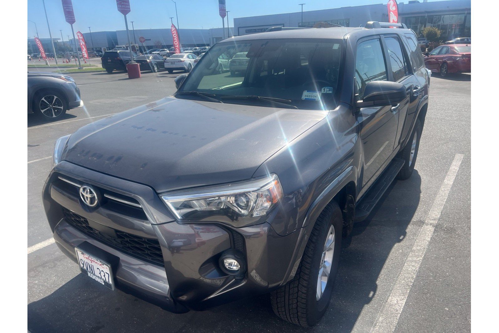 Certified 2022 Toyota 4Runner SR5 AWD/4WD image 2