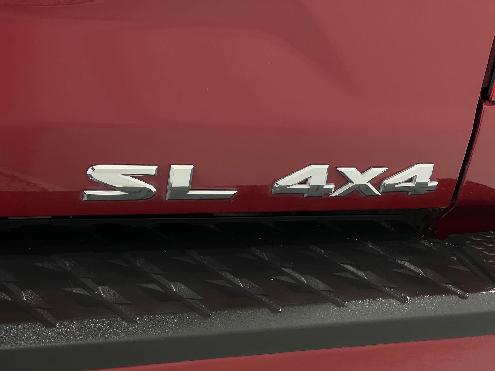 Used 2017 Nissan Titan SL w/ Chrome Package image 39