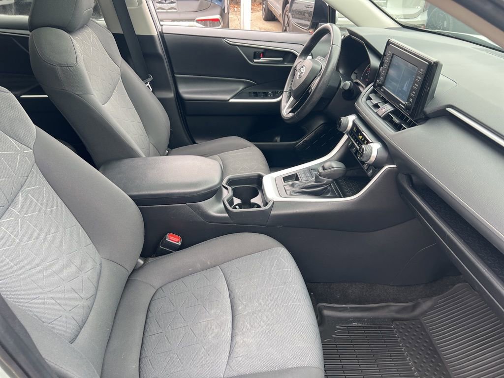 Used 2020 Toyota RAV4 XLE w/ Convenience Package image 22
