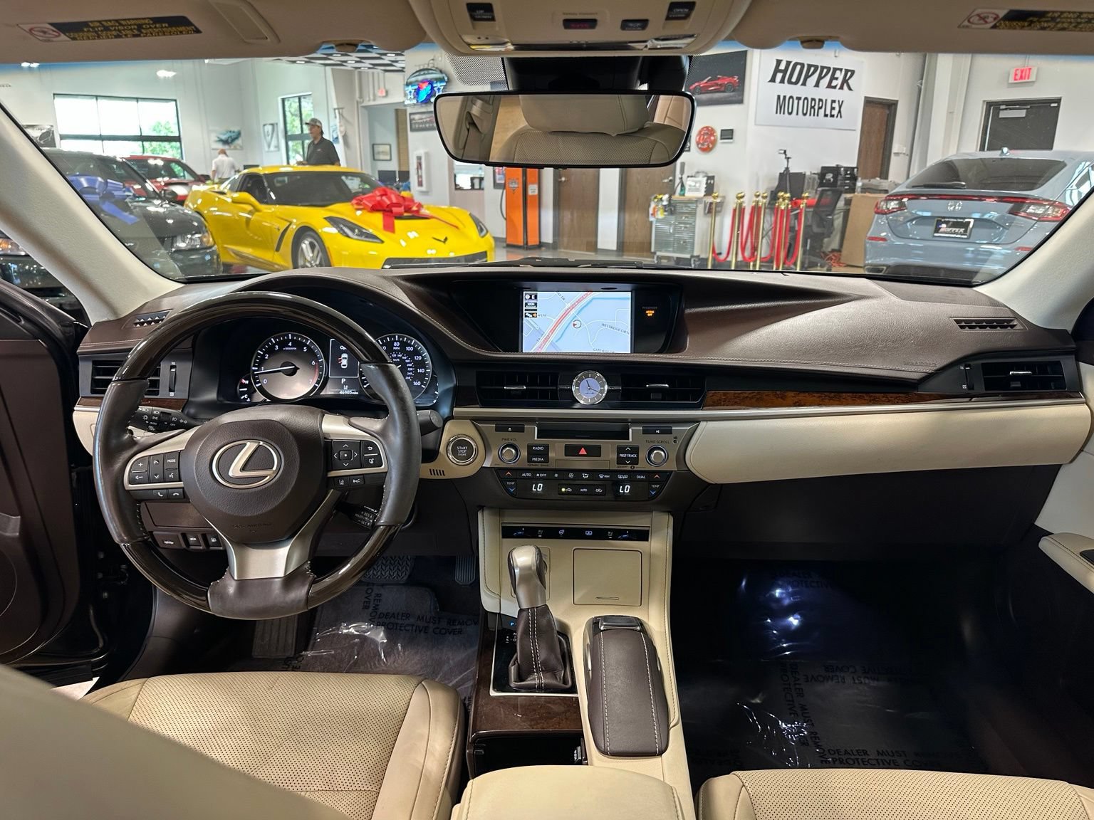 Used 2017 Lexus ES 350 FWD image 16