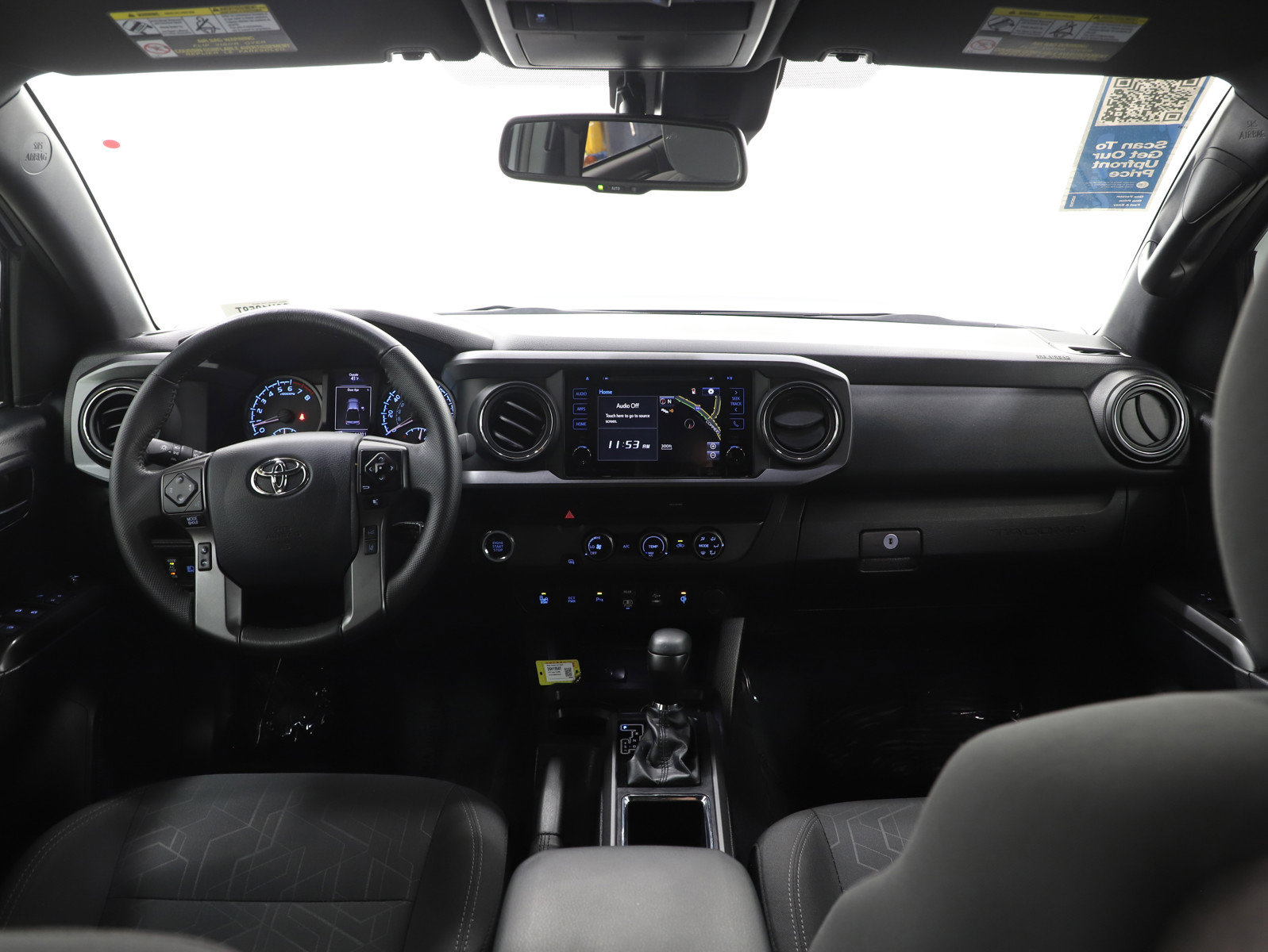 Used 2019 Toyota Tacoma TRD Sport w/ Technology Package image 15