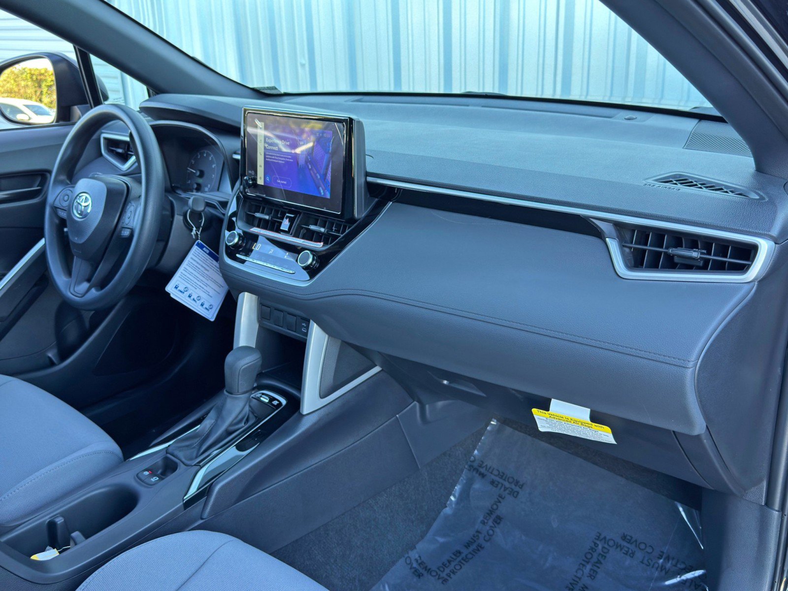 Used 2025 Toyota Corolla Cross AWD Hybrid image 11