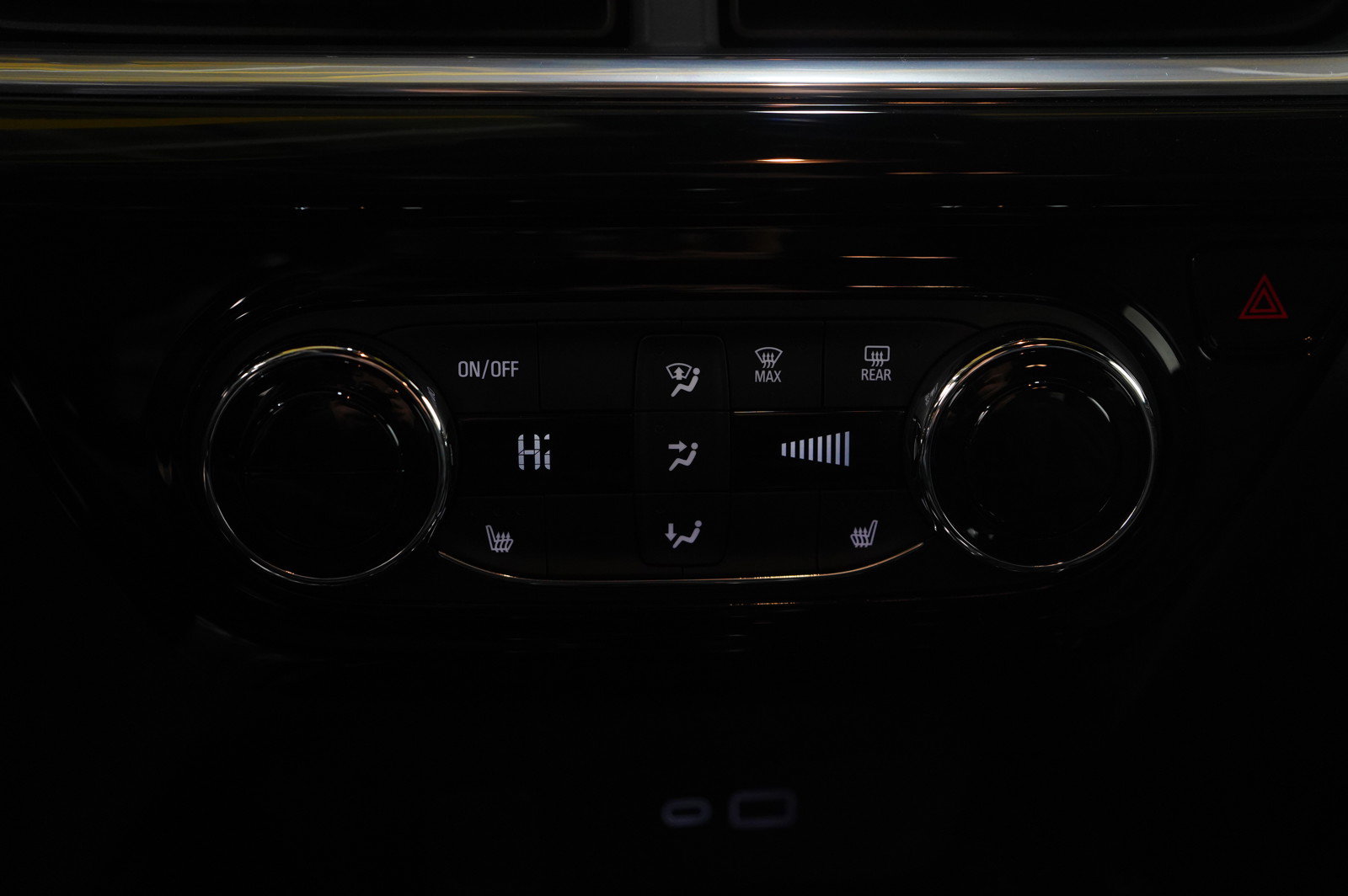 Used 2024 Chevrolet Trax RS image 21