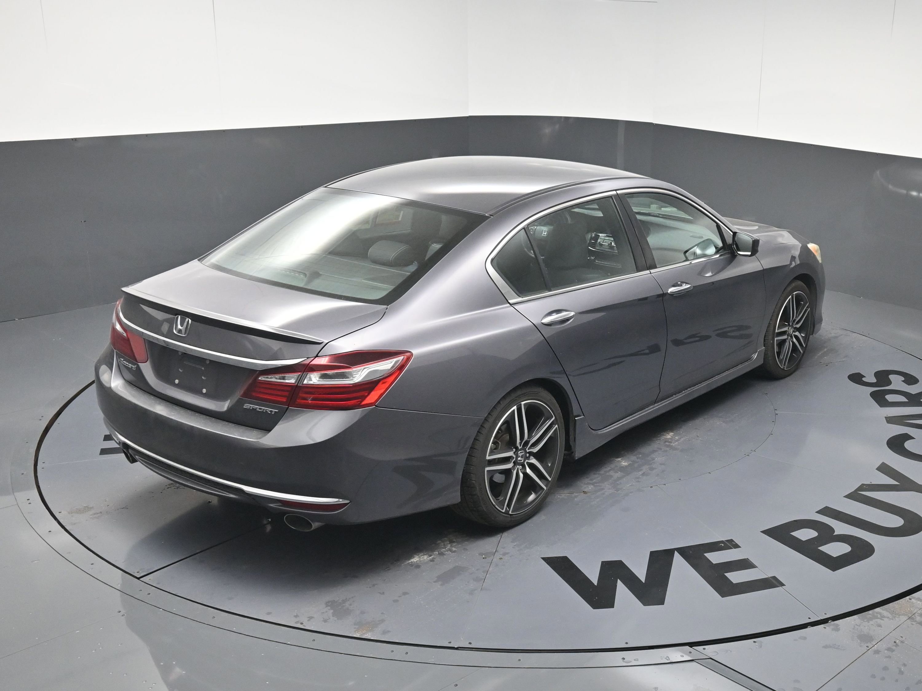 Used 2017 Honda Accord Sport image 17