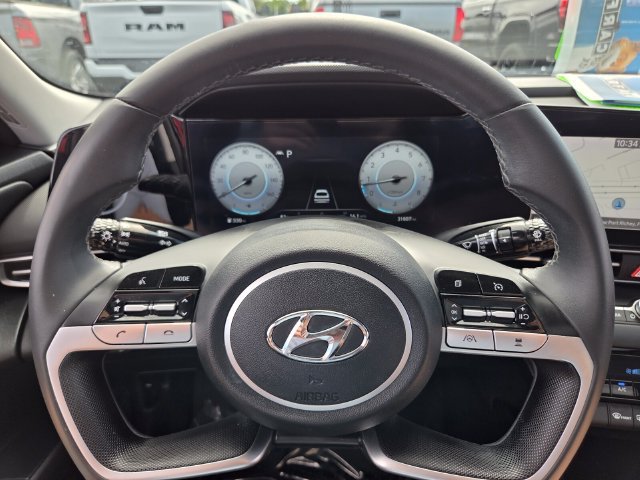 Used 2023 Hyundai Elantra Limited FWD image 26