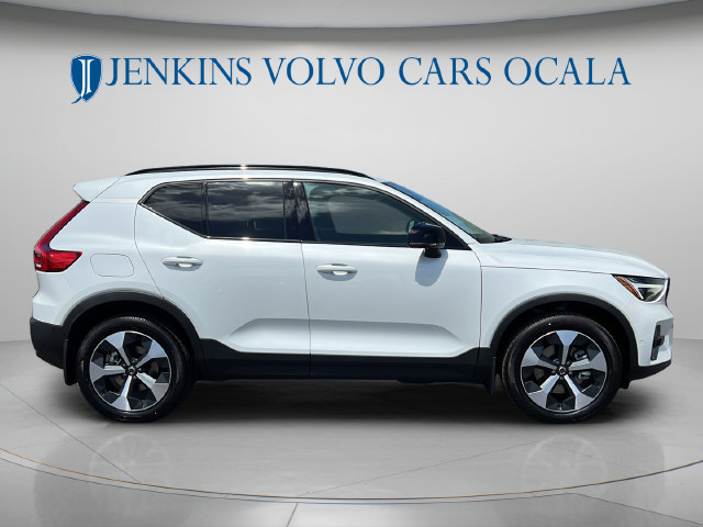 New 2026 Volvo XC40 B5 Plus w/ Protection Package Premier AWD/4WD image 2