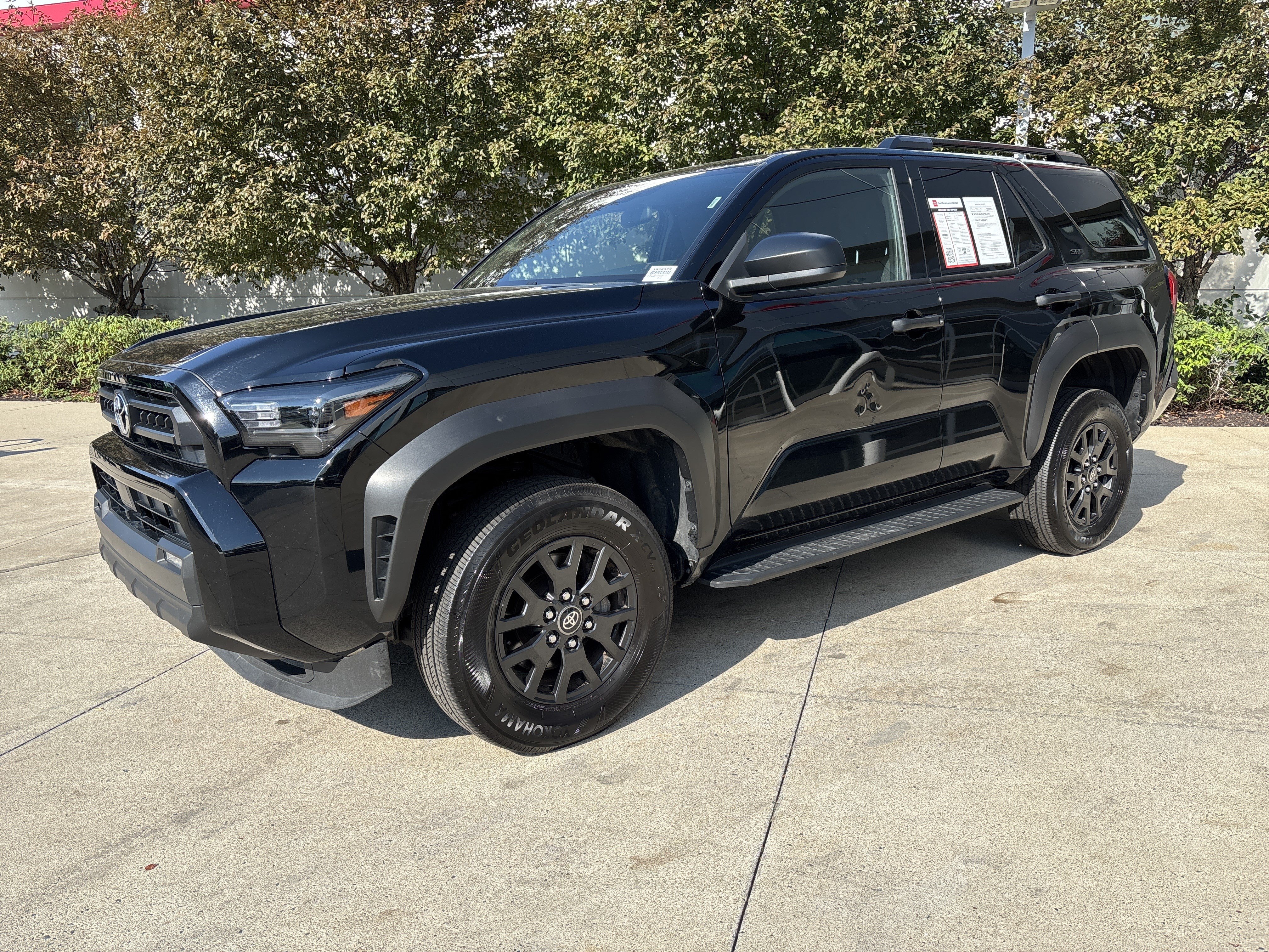 Used 2025 Toyota 4Runner SR5 AWD/4WD image 3