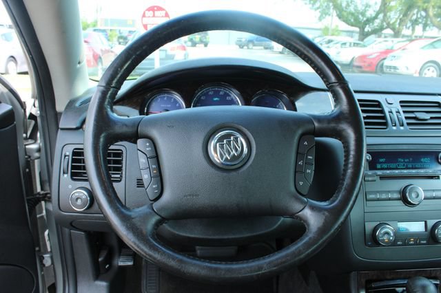 Used 2007 Buick Lucerne CXS w/ Driver Confidence Package FWD image 21