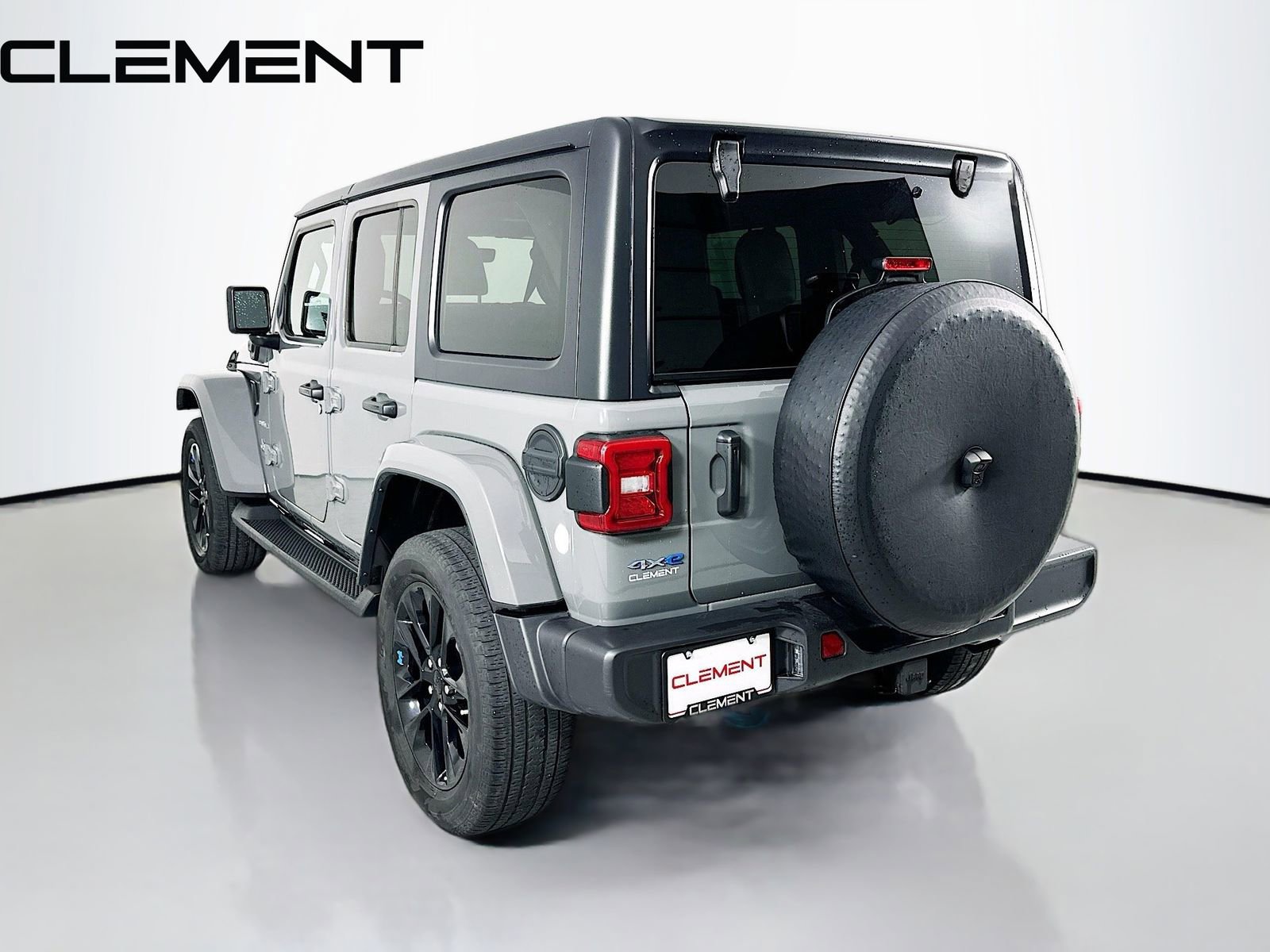 Used 2022 Jeep Wrangler Unlimited Sahara w/ Cold Weather Group image 10