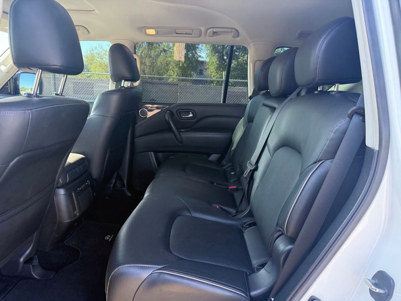 Used 2022 INFINITI QX80 Luxe w/ Cargo Package AWD/4WD image 9