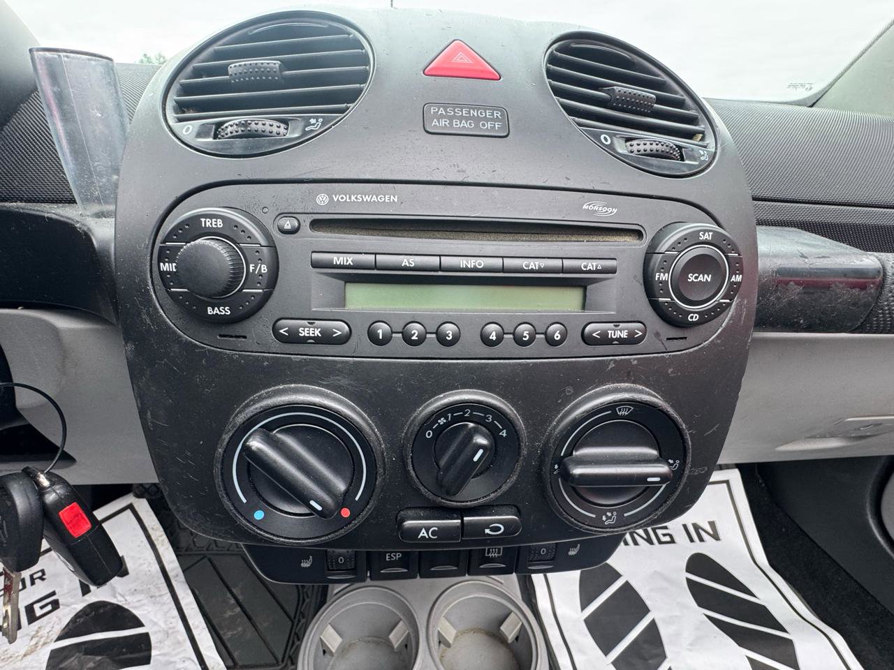 Used 2004 Volkswagen Beetle GLS FWD image 18