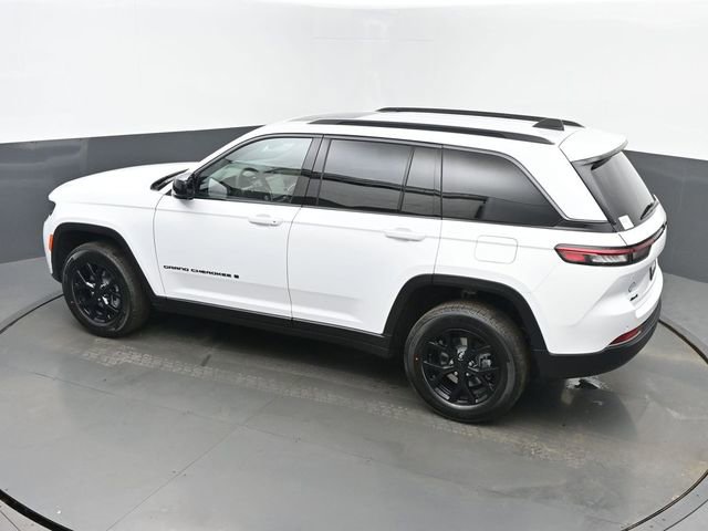 New 2026 Jeep Grand Cherokee Laredo image 40