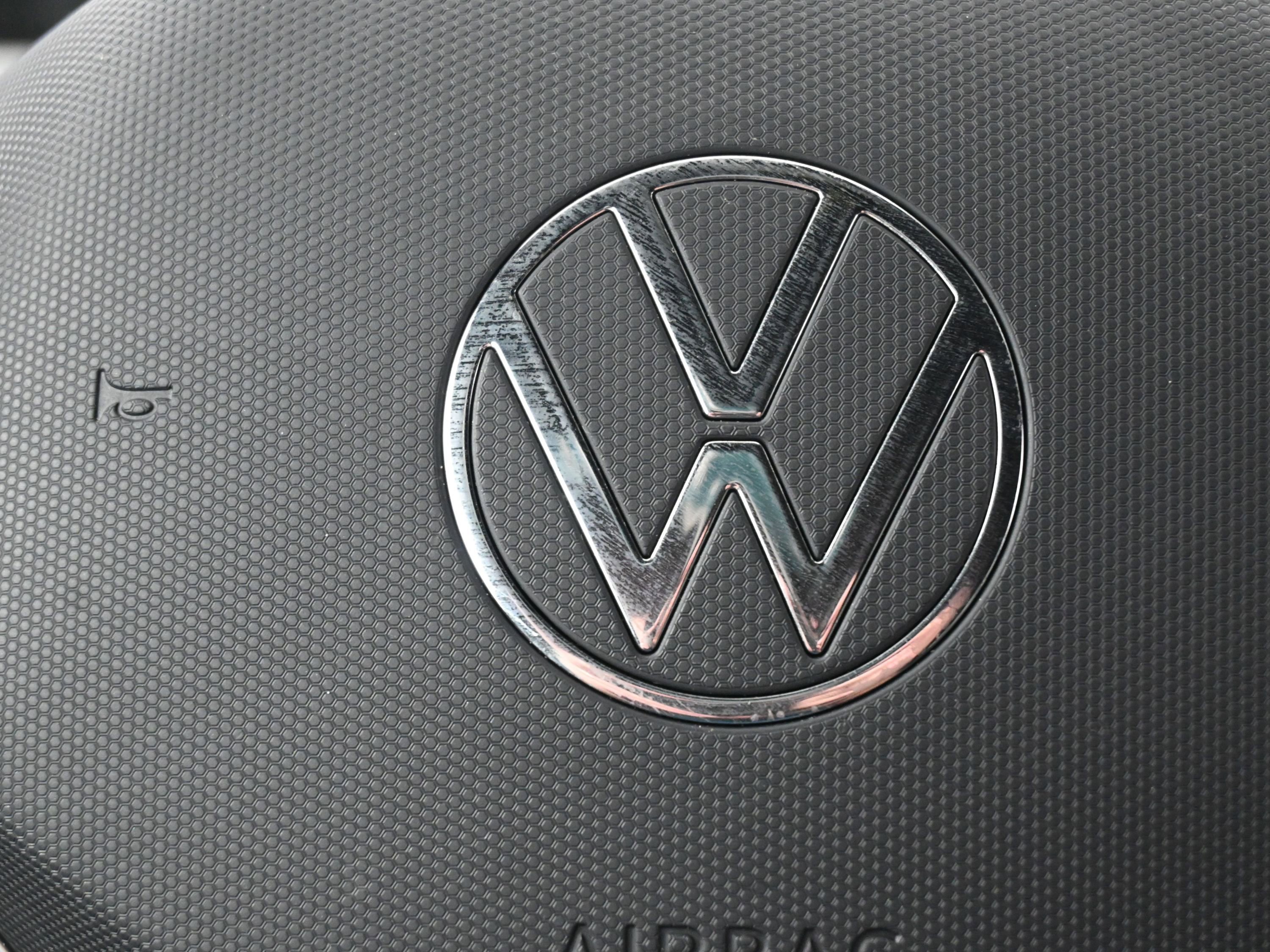 Used 2023 Volkswagen Atlas Cross Sport SE image 23