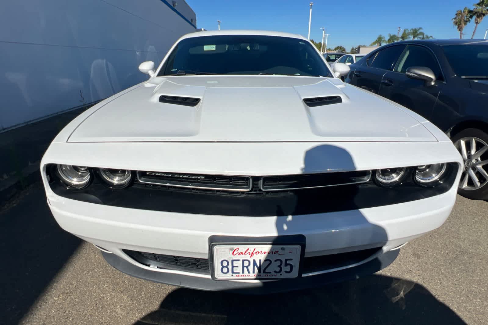 Used 2018 Dodge Challenger SXT RWD image 2