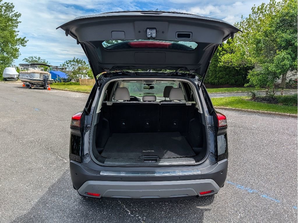 Used 2023 Nissan Rogue SV AWD/4WD image 7