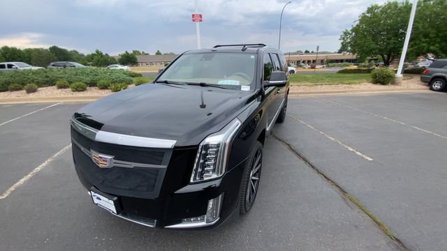Used 2019 Cadillac Escalade ESV Platinum AWD/4WD image 4