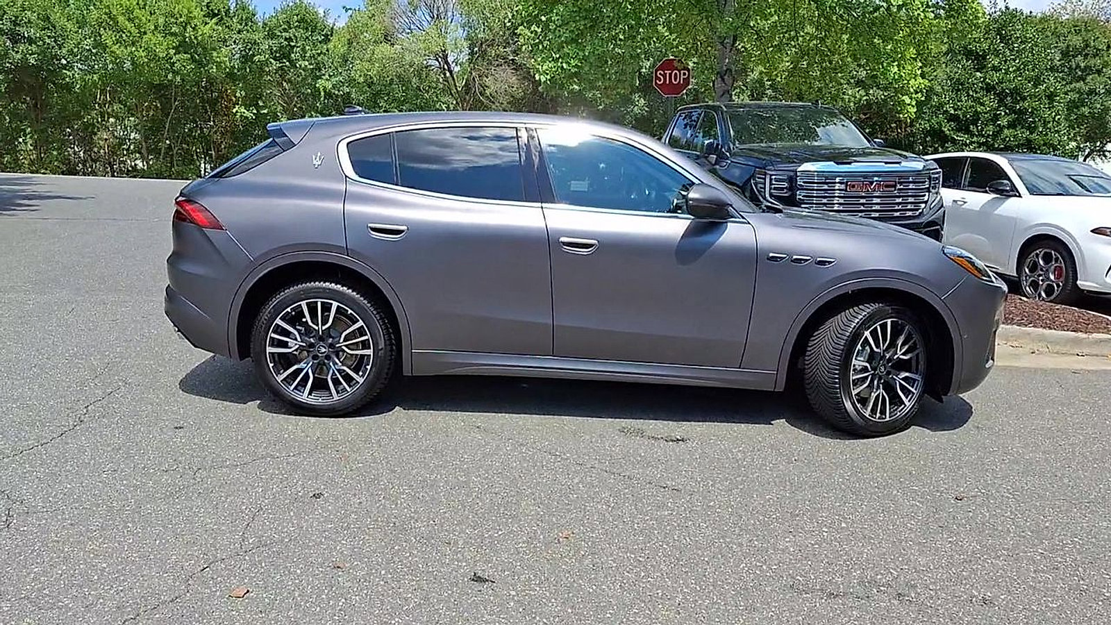 New 2025 Maserati Grecale GT image 9