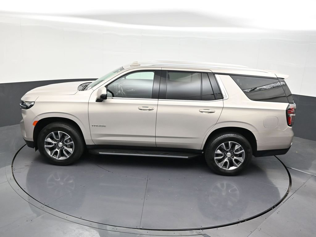 Used 2022 Chevrolet Tahoe LT w/ Luxury Package RWD image 16