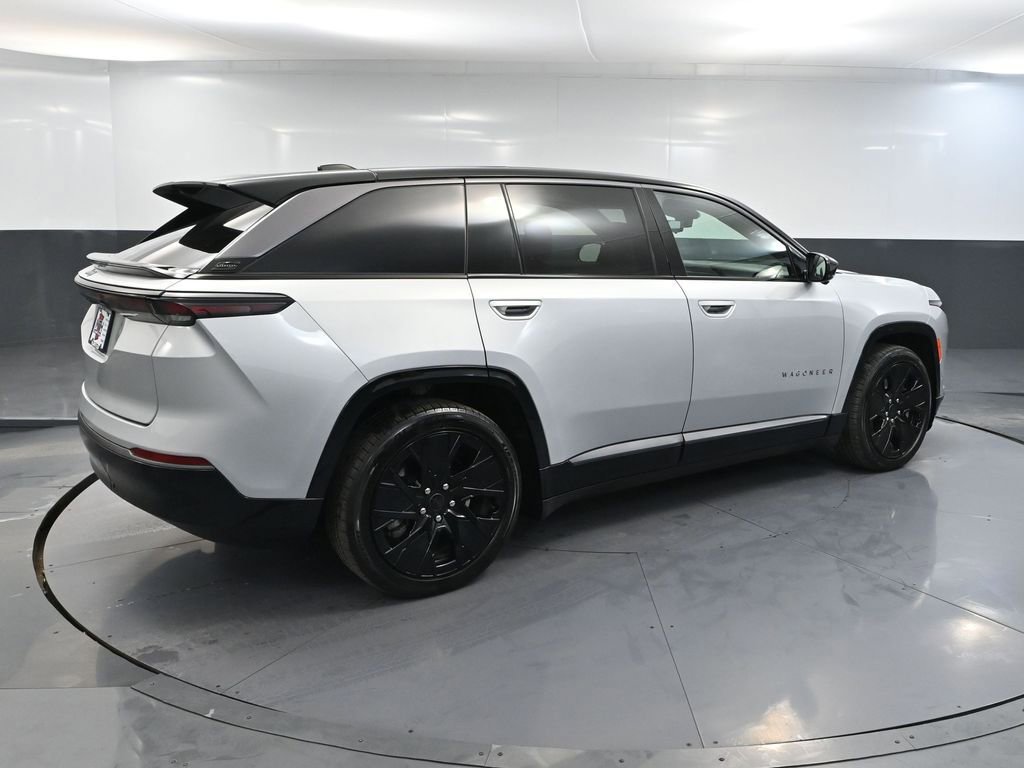 Used 2025 Jeep Wagoneer S Launch Edition image 6