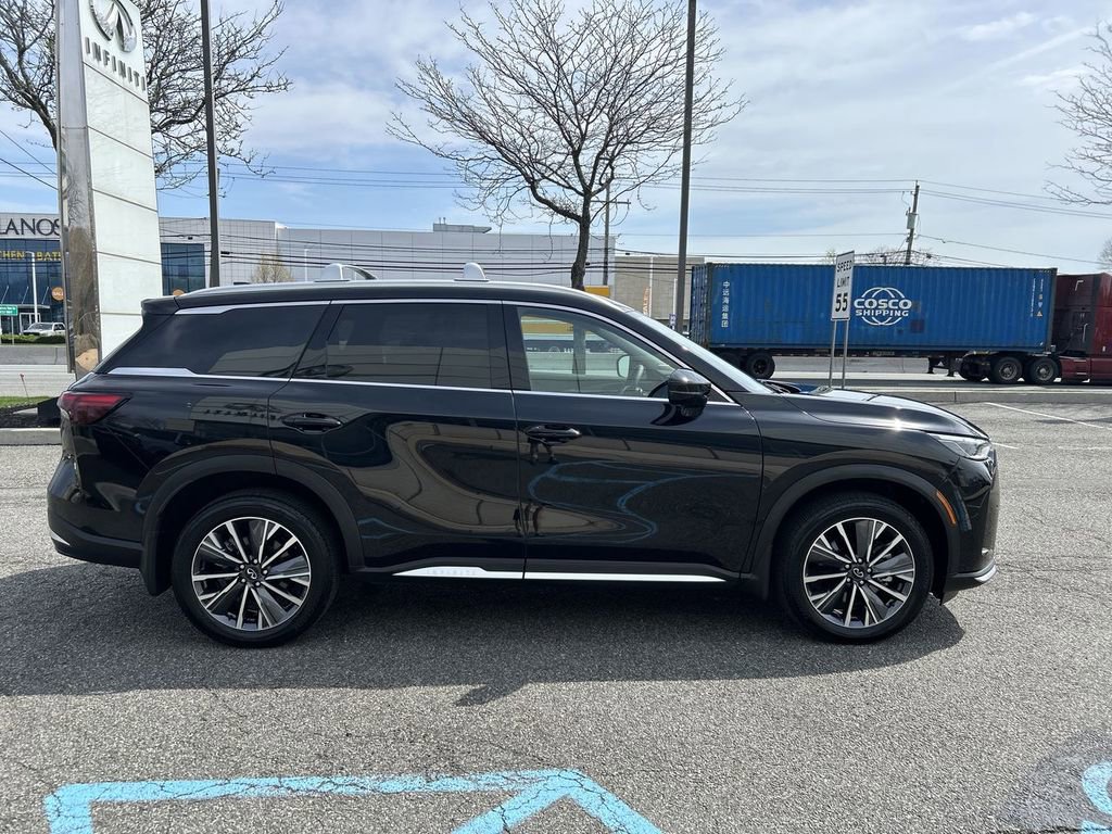 Certified 2026 INFINITI QX60 Luxe w/ Cargo Package AWD/4WD image 9