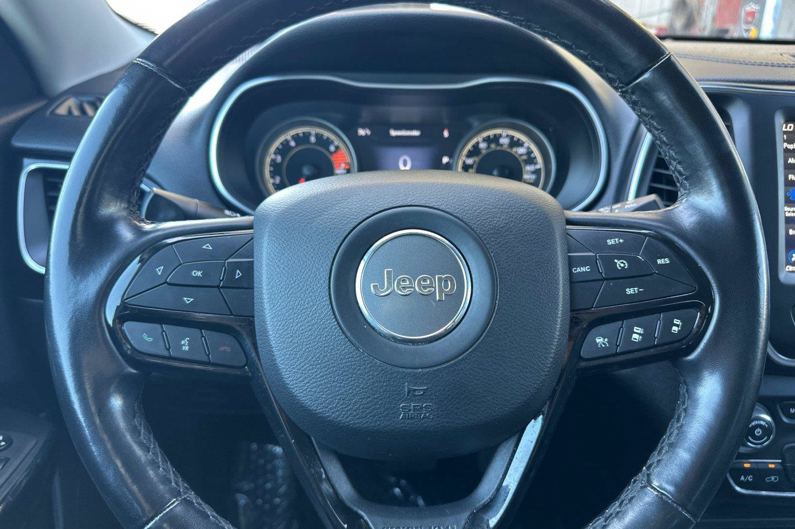 Used 2023 Jeep Cherokee Altitude Lux AWD/4WD image 24
