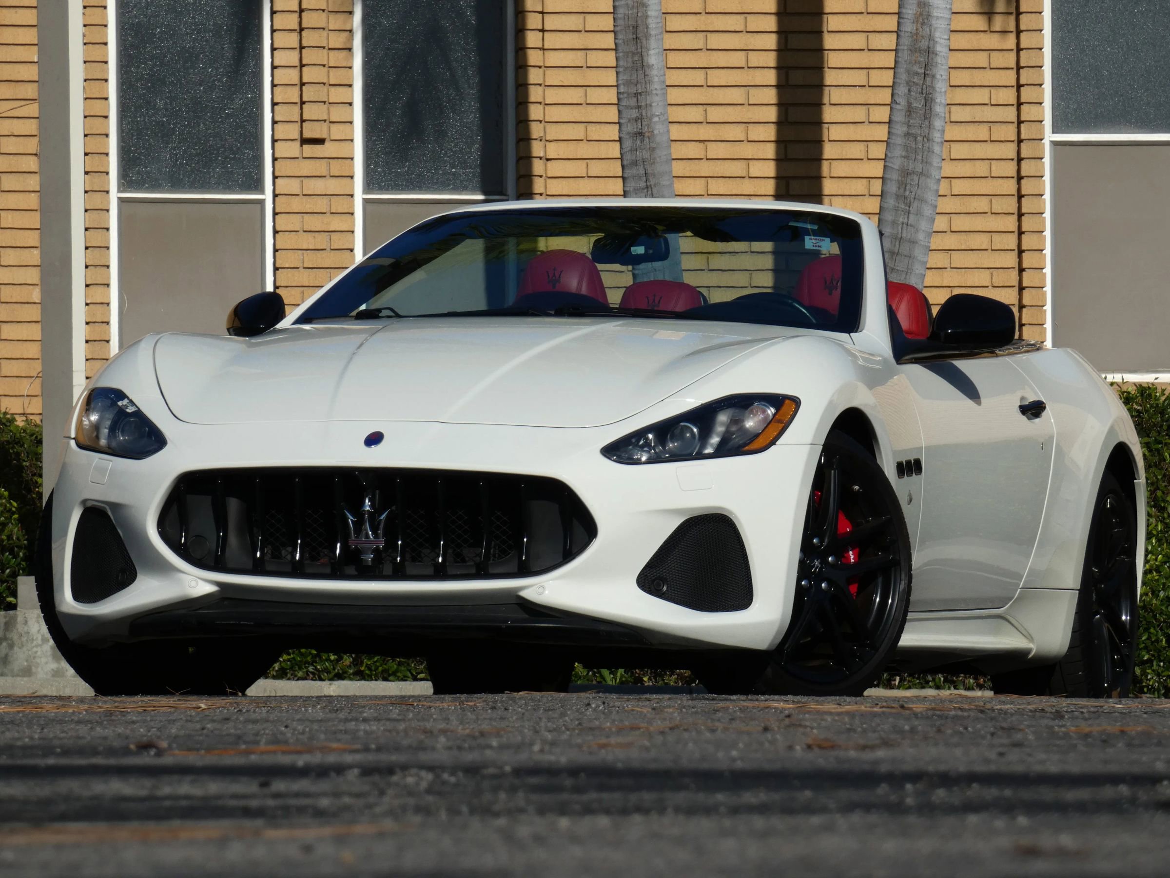 Used 2019 Maserati GranTurismo Sport image 2