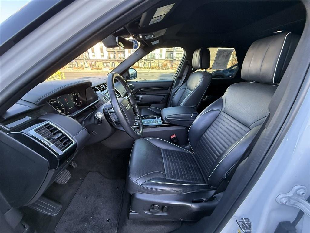 Used 2020 Land Rover Discovery HSE Luxury image 20