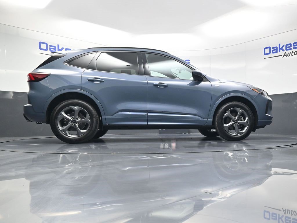 Used 2024 Ford Escape ST-Line Select w/ Class II Trailer Tow Package image 46