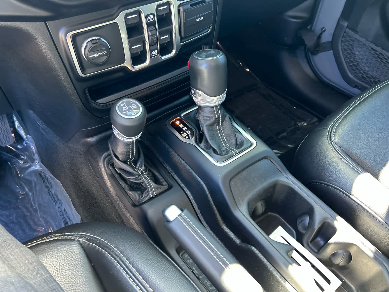 Used 2022 Jeep Wrangler Unlimited Sahara w/ Safety Group image 45