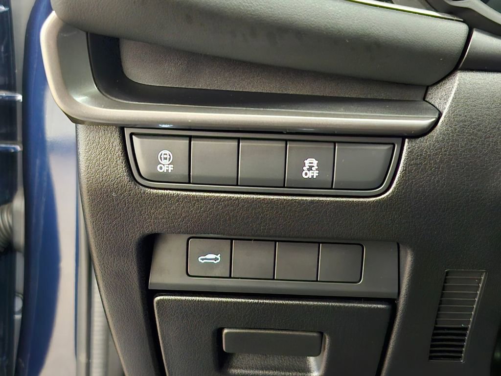 Used 2021 MAZDA MAZDA3 s image 23